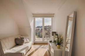 Romantic Gem with 2 Terraces in Alcântara